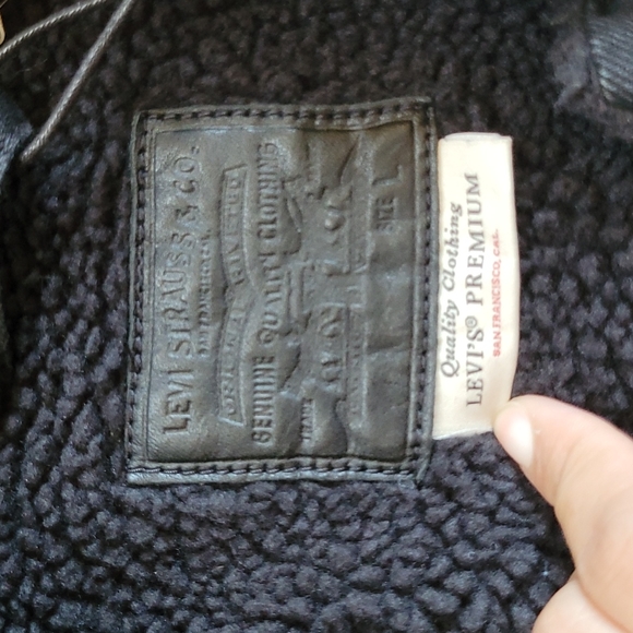 NWT Levi's Ex-Boyfriend Trucker Jacket - Picture 2 of 5